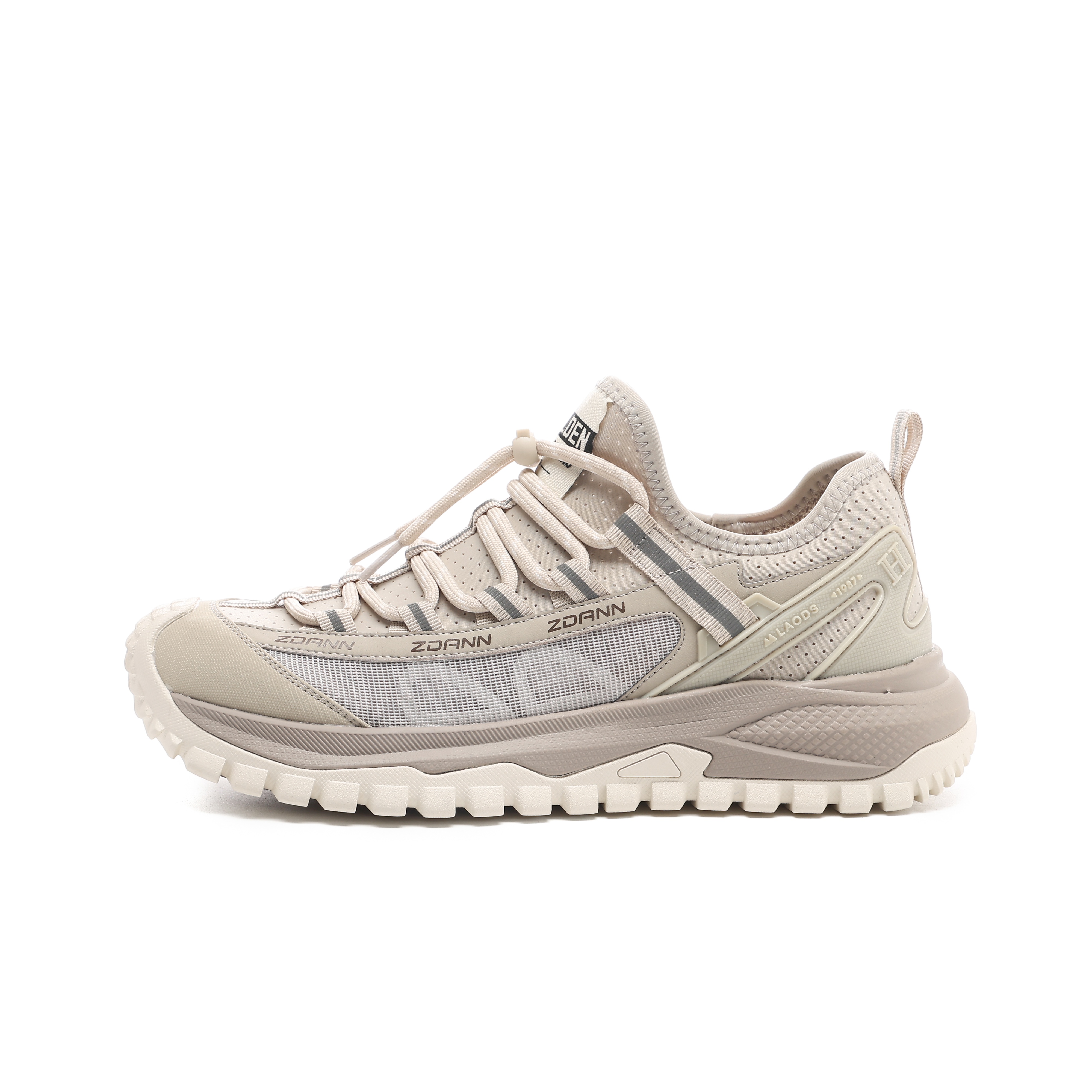 Нескользящие, износостойкие, дышащие низкие кроссовки на массивной подошве для мужчин Zheng Dan Nu, Black
Нескользящие, износостойкие, дышащие низкие кроссовки на массивной подошве для мужчин Zheng Dan Nu, Black