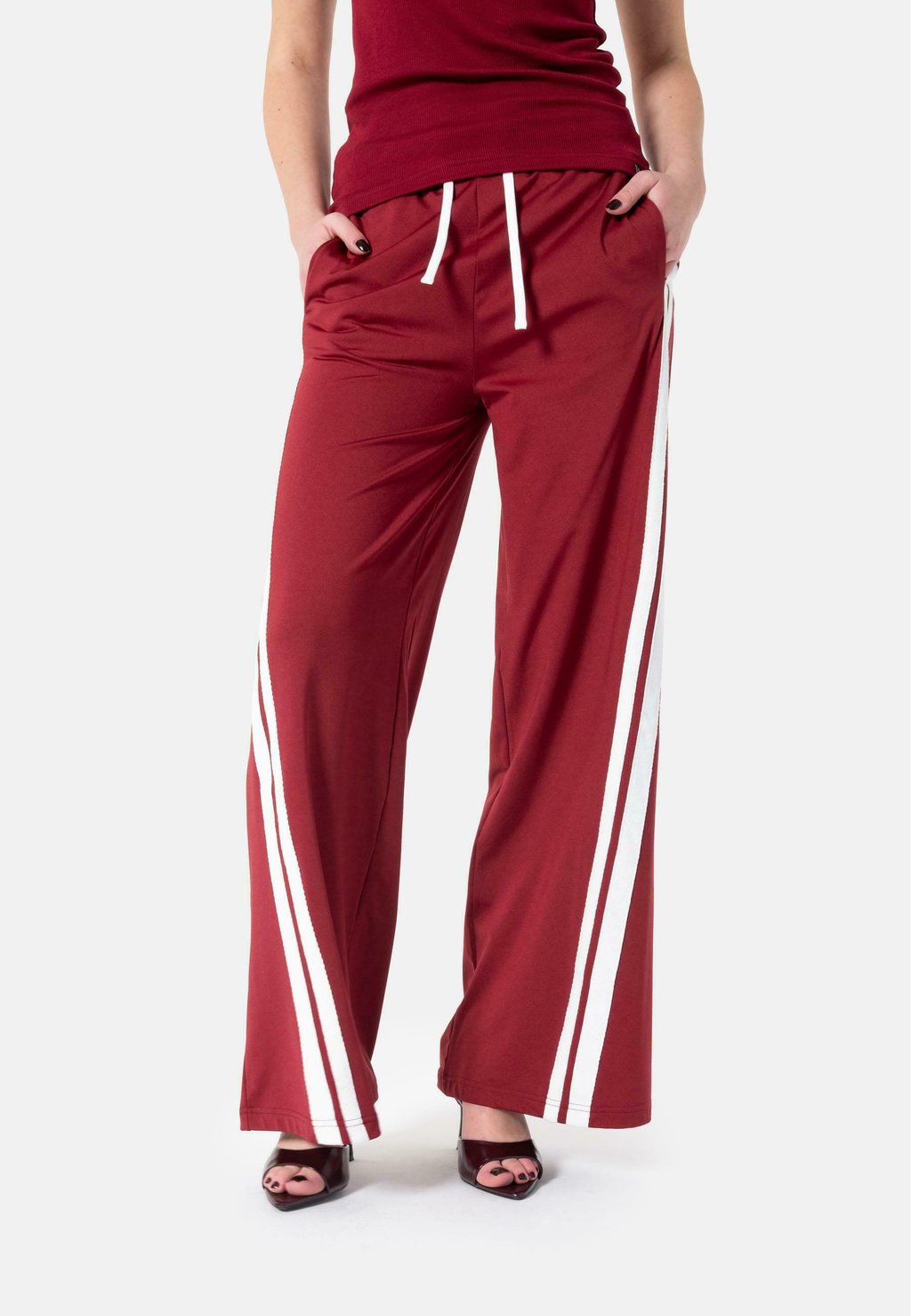 Спортивные штаны PENNI Elias Rumelis, темно-красный
Спортивные штаны PENNI Elias Rumelis, темно-красный