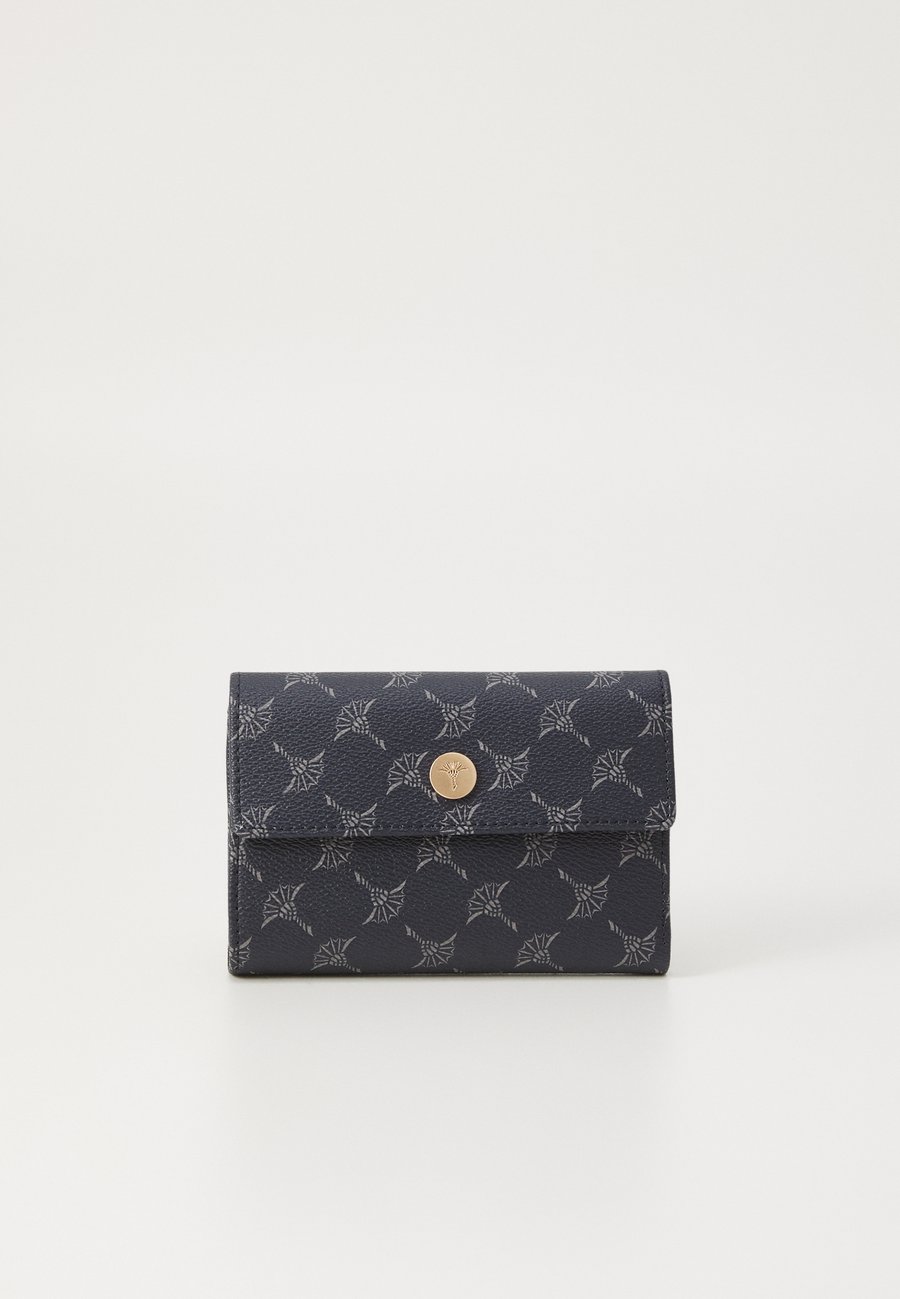 Кошелек JOOP! CORTINA COSMA MHF, Dark Navy/Dark Blue
Кошелек JOOP! CORTINA COSMA MHF, Dark Navy/Dark Blue