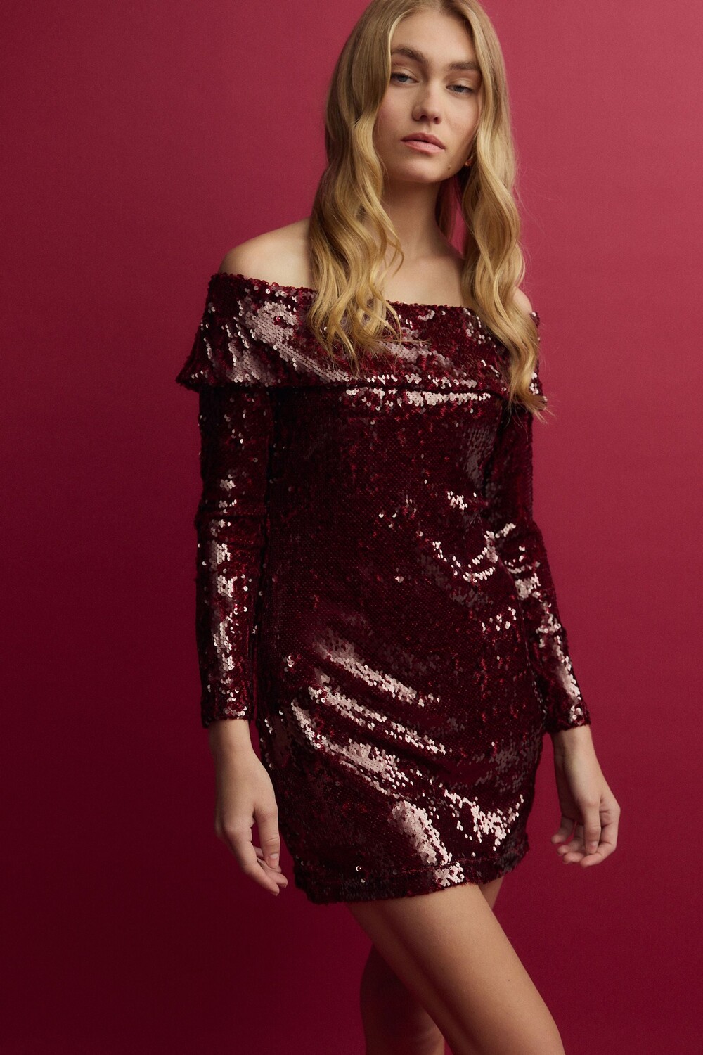 Мини платье с длинными рукавами и пайетками Next, красный
Мини платье с длинными рукавами и пайетками Next, красный