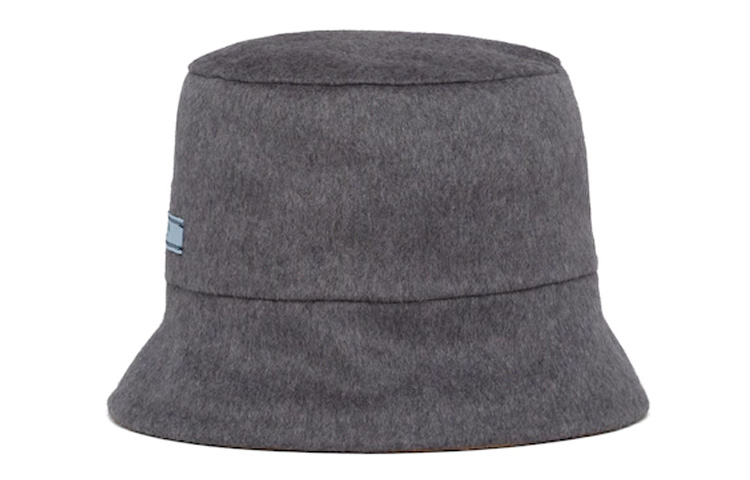 PRADA Кепка-ведро с логотипом из кашемира
PRADA Кепка-ведро с логотипом из кашемира