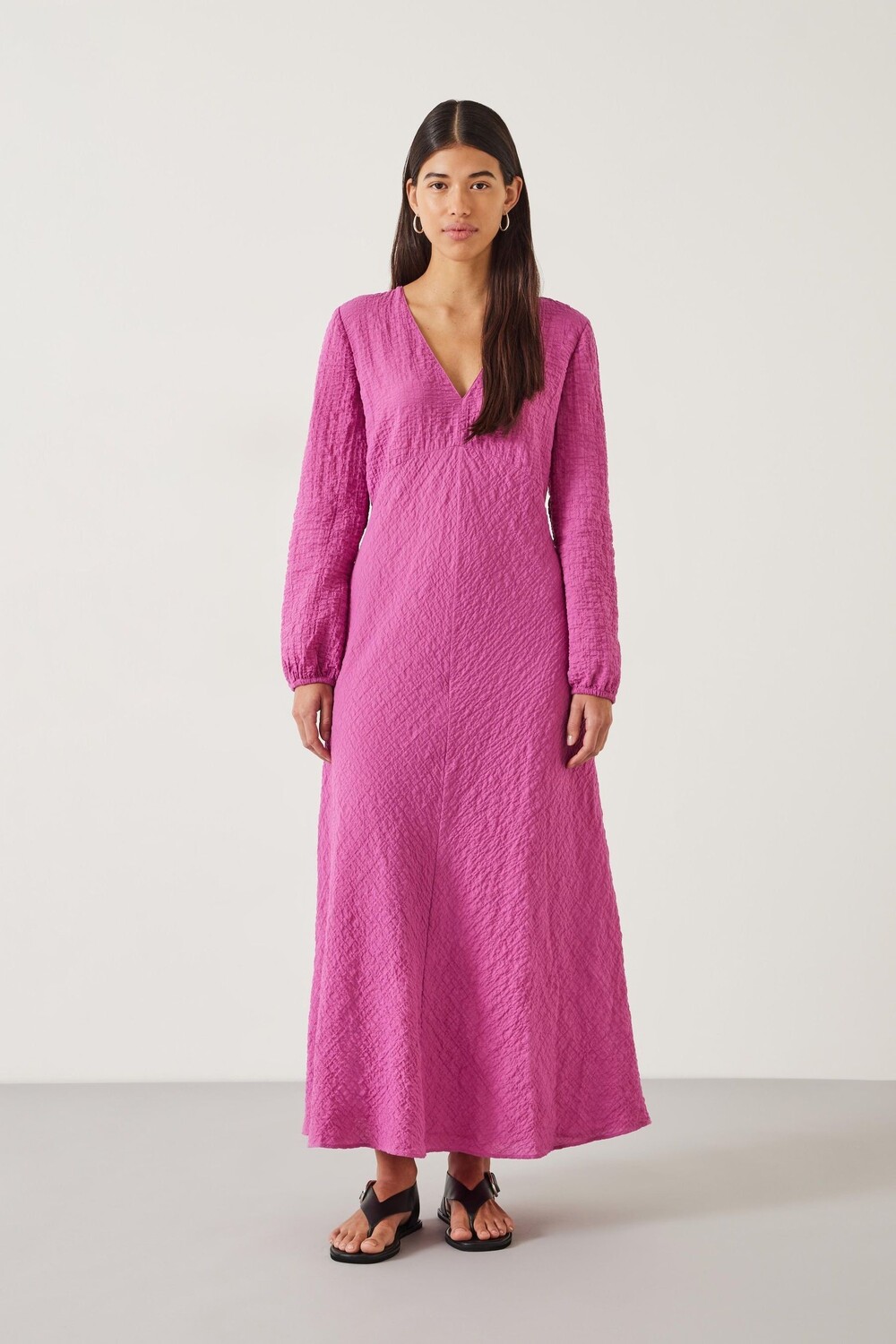 Платье макси Venus объемное Hush, фиолетовый
Платье макси Venus объемное Hush, фиолетовый