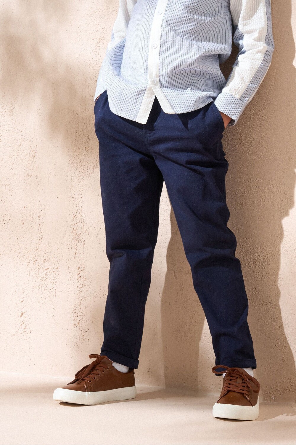 Брюки чинос темно синего цвета Leo Angel & Rocket, синий
Брюки чинос темно синего цвета Leo Angel & Rocket, синий