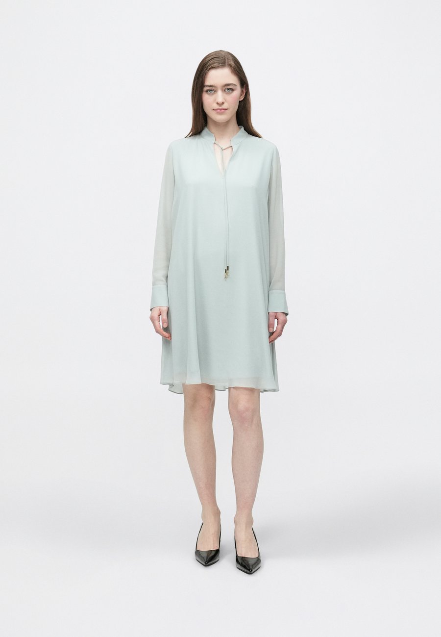 Платье JOOP! DELILAH, Light Green
Платье JOOP! DELILAH, Light Green