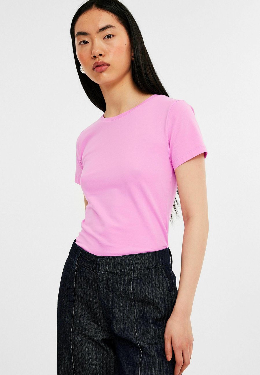 Футболка Kappahl WITH SHORT SLEEVES, Pink, Розовый, Футболка Kappahl WITH SHORT SLEEVES, Pink
Футболка Kappahl WITH SHORT SLEEVES, Pink, Розовый, Футболка Kappahl WITH SHORT SLEEVES, Pink