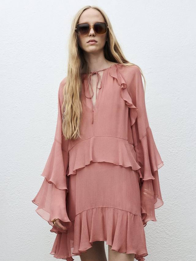 Мини-платье Bowie с рюшами Mango, Pink
Мини-платье Bowie с рюшами Mango, Pink