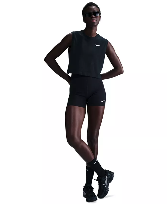 Спортивная футболка женская Club Cotton без рукавов укороченная с логотипом Nike, черный 
Спортивная футболка женская Club Cotton без рукавов укороченная с логотипом Nike, черный