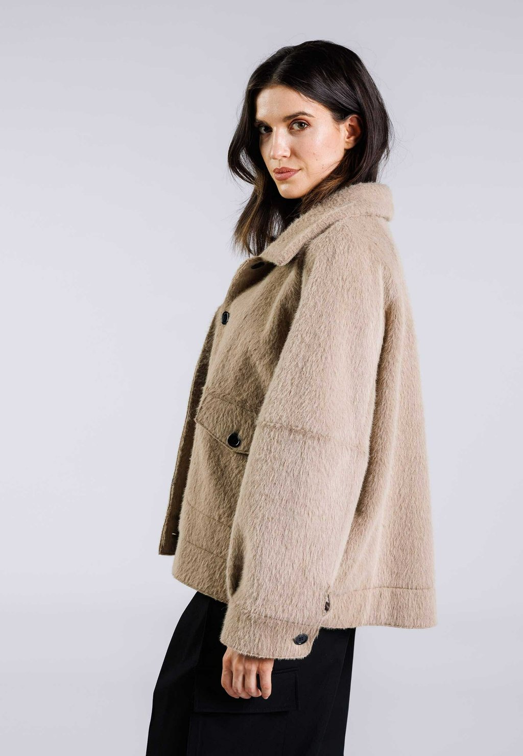 Легкая куртка UNDER Freaky Nation, бежевый
Легкая куртка UNDER Freaky Nation, бежевый