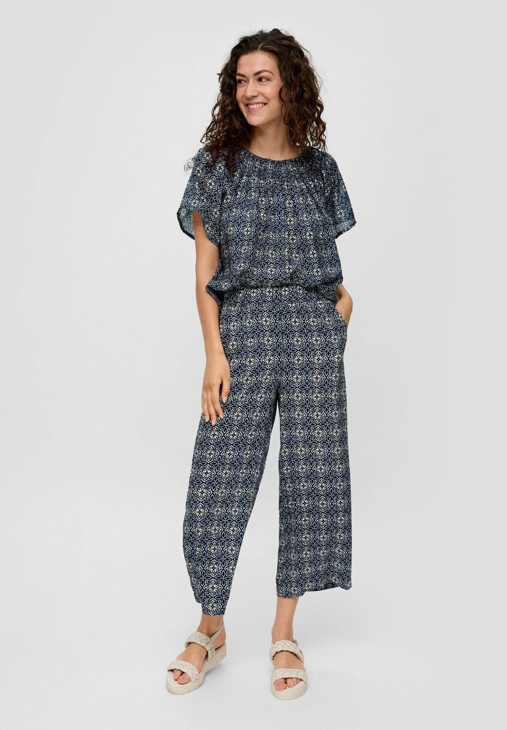 Брюки s.Oliver, темно-синий
Брюки s.Oliver, темно-синий