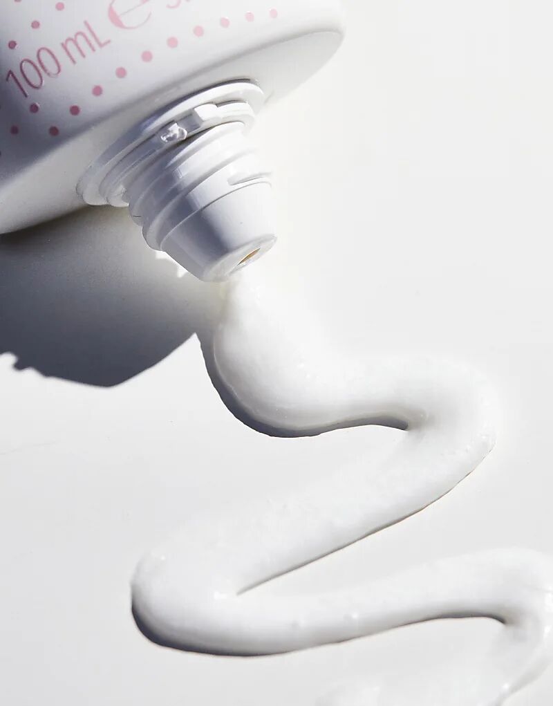 Очищающее средство с микропенкой Foreo LUNA 2.0 100 мл
Очищающее средство с микропенкой Foreo LUNA 2.0 100 мл