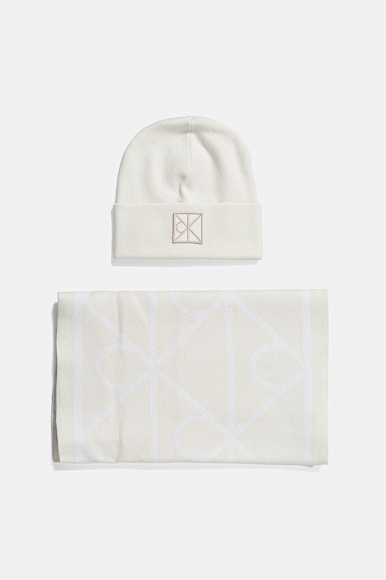 Шапка и шарф Calvin Klein, бежевый
Шапка и шарф Calvin Klein, бежевый