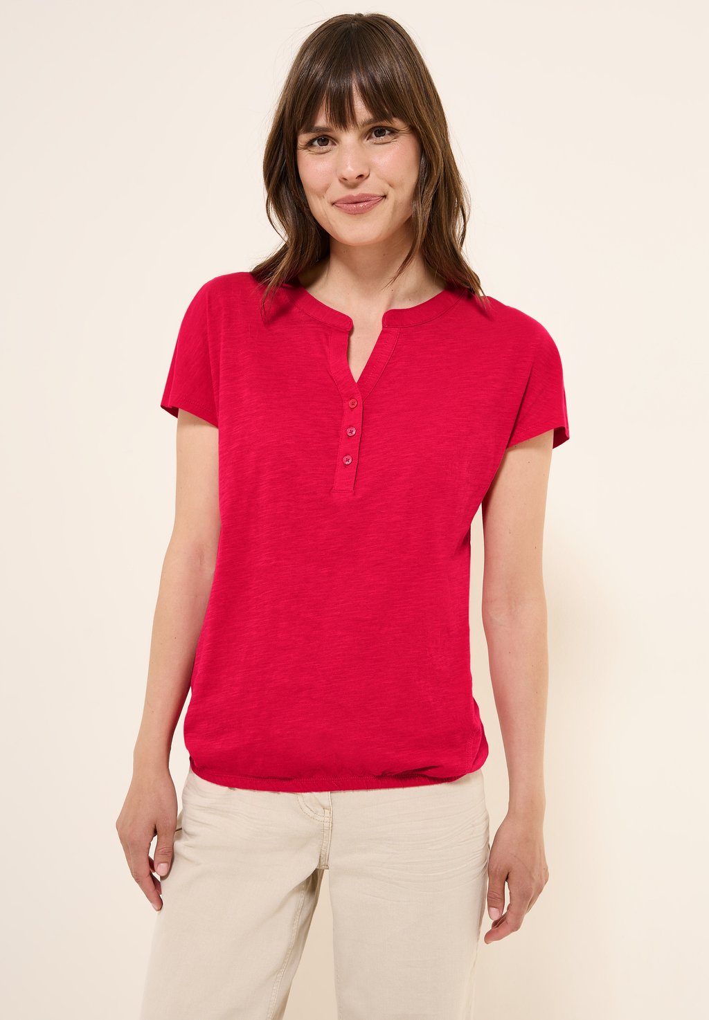 Базовая футболка TUNIKA LOOK Cecil, металлик красный
Базовая футболка TUNIKA LOOK Cecil, металлик красный