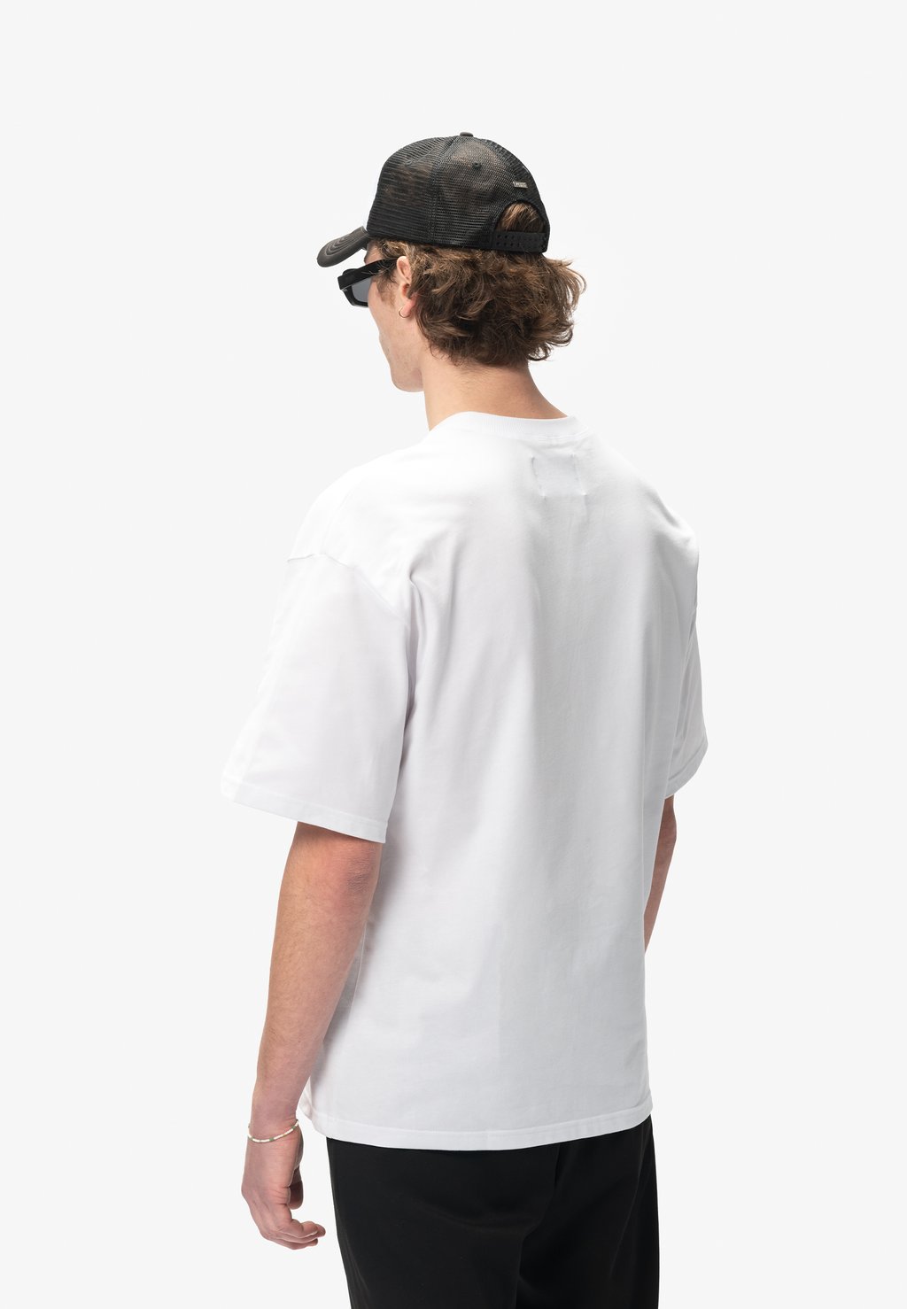 Футболка с принтом THIS KID WAS BETRAYED UNISEX PEQUS, белый
Футболка с принтом THIS KID WAS BETRAYED UNISEX PEQUS, белый