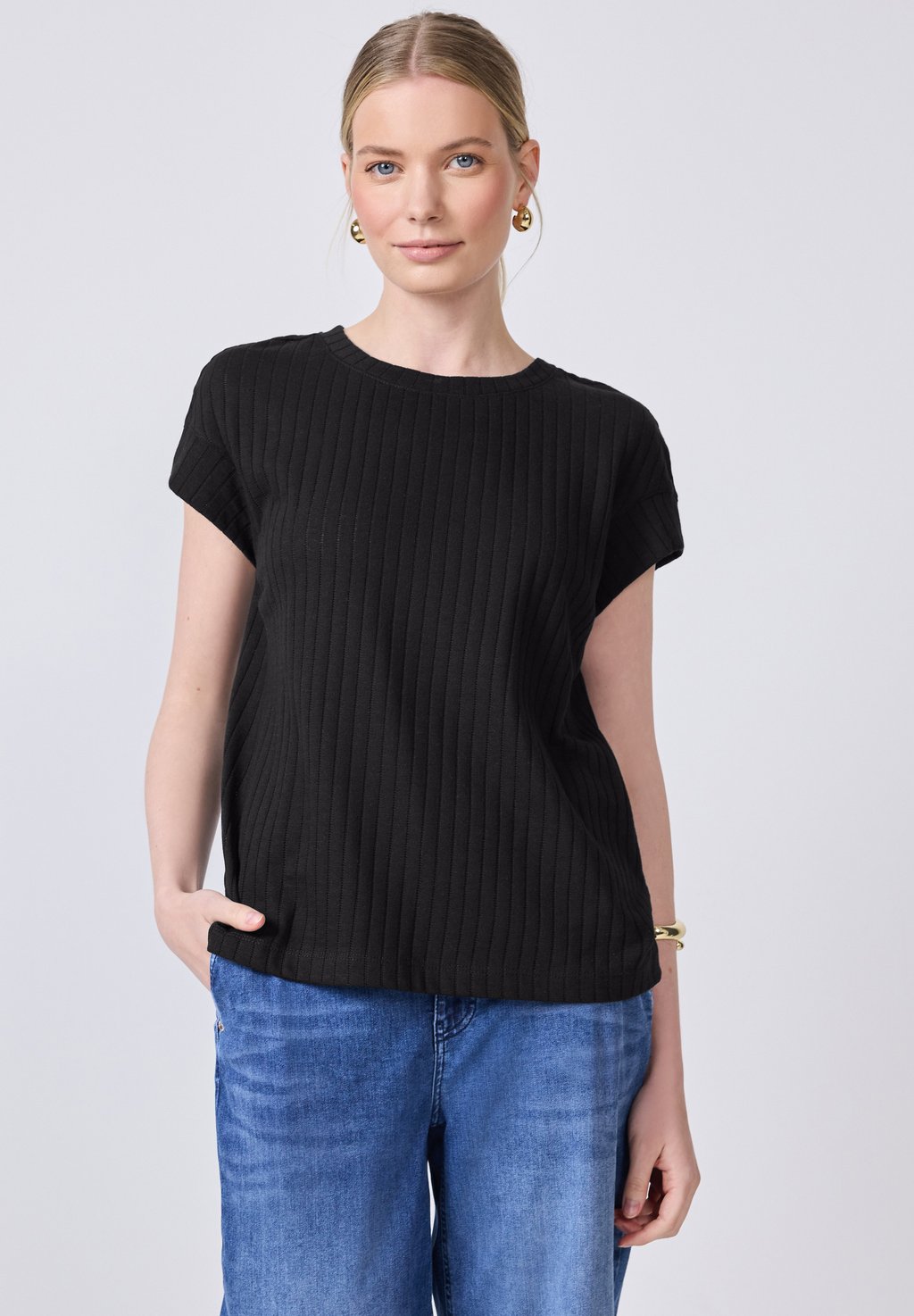 Базовая футболка Street One Studio, черный
Базовая футболка Street One Studio, черный