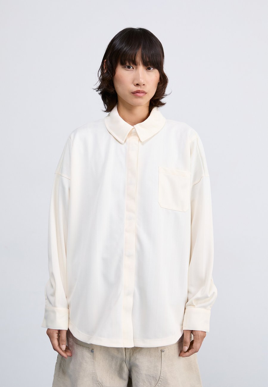 Блуза Nike Sportswear Button-down blouse, Pale Ivory/Off-White
Блуза Nike Sportswear Button-down blouse, Pale Ivory/Off-White