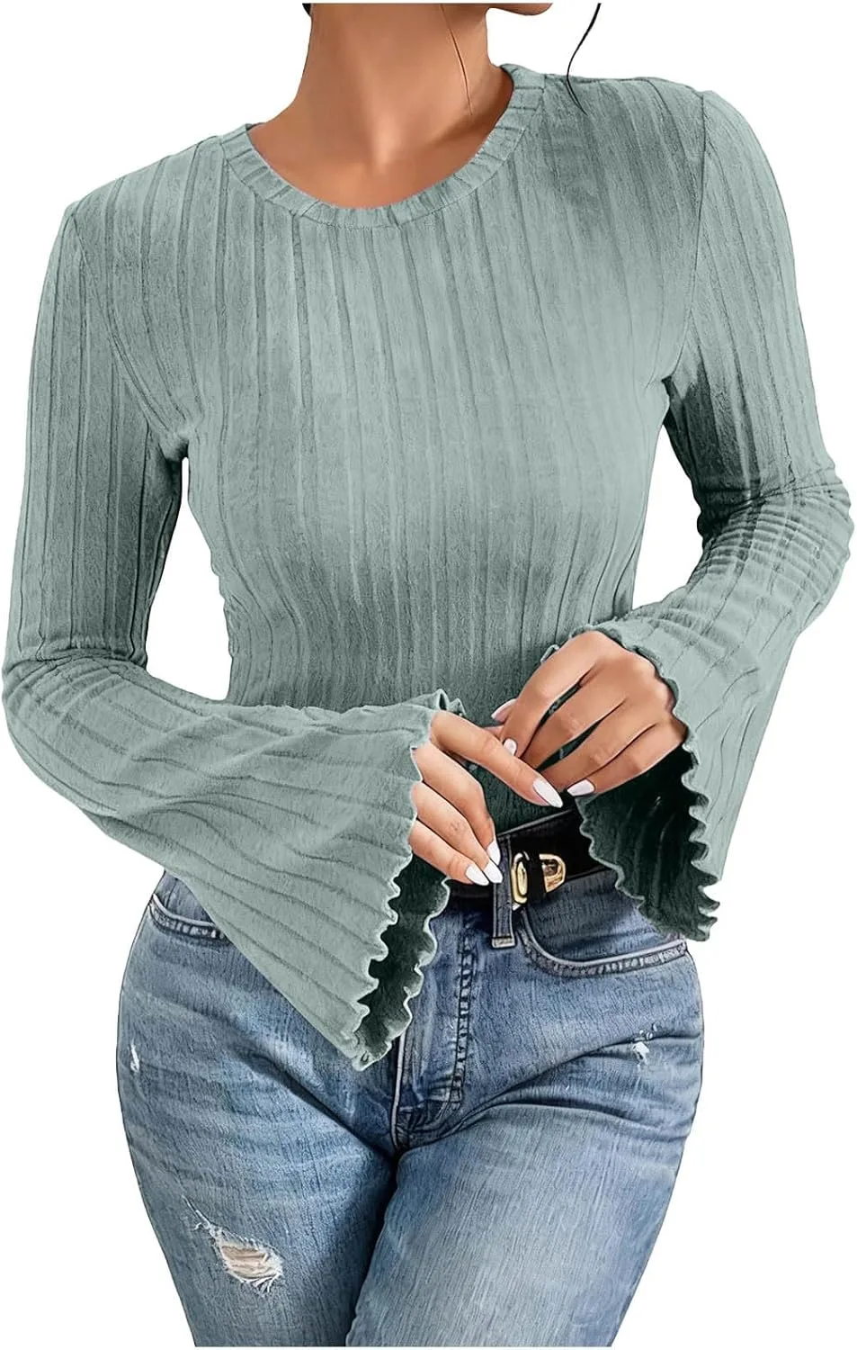 Женский топ с длинными рукавами-колокол, облегающий, из легкого трикотажа
Женский топ с длинными рукавами-колокол, облегающий, из легкого трикотажа