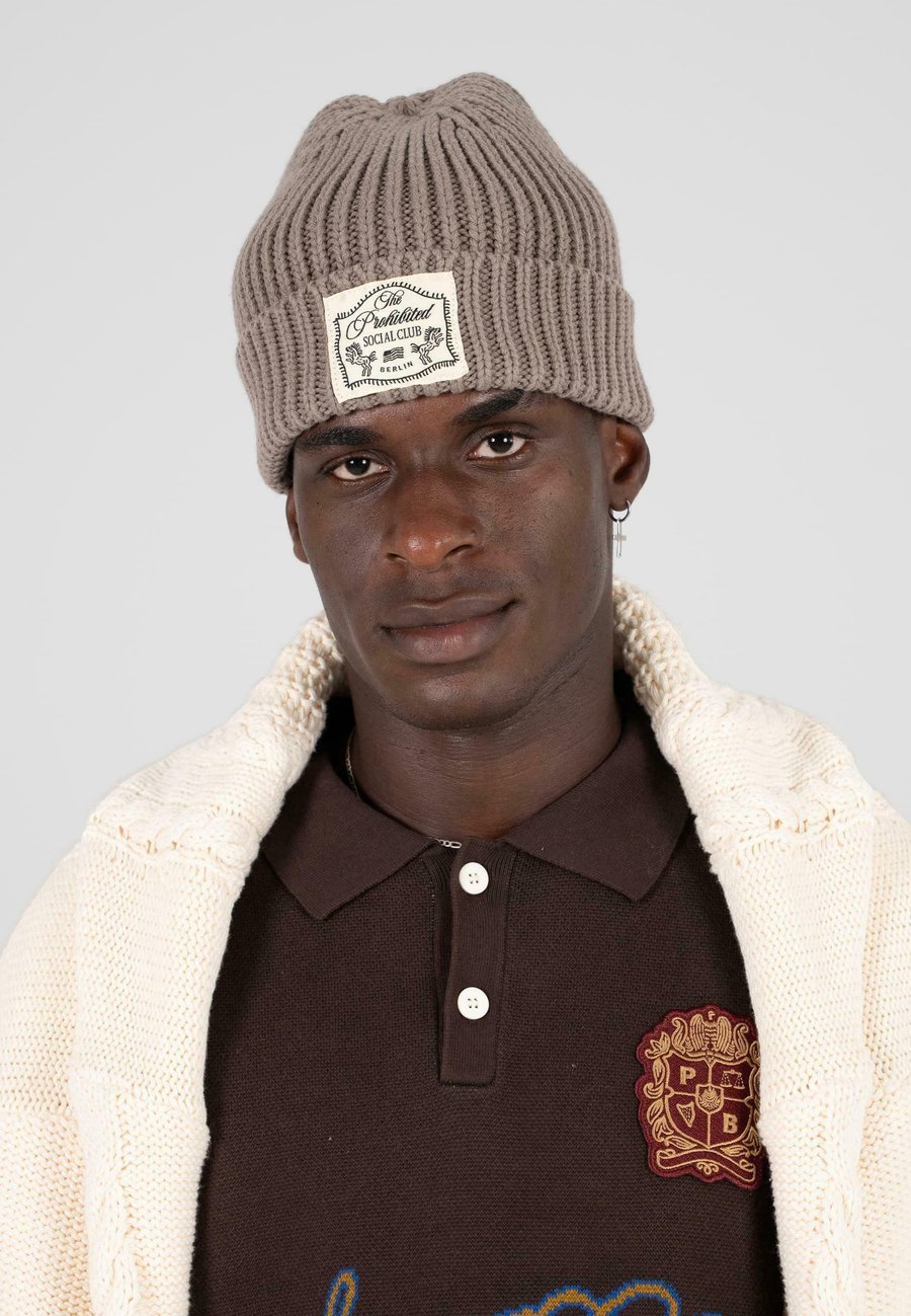 Шапка PROHIBITED LOWKEY VINTAGE, Taupe
Шапка PROHIBITED LOWKEY VINTAGE, Taupe