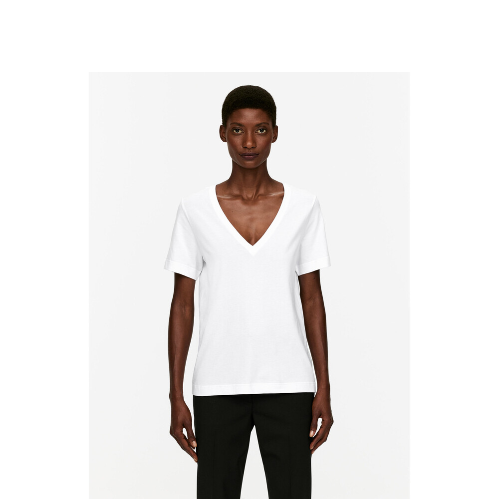 Футболка женская Arket с V-образным вырезом, белый 
Футболка женская Arket с V-образным вырезом, белый