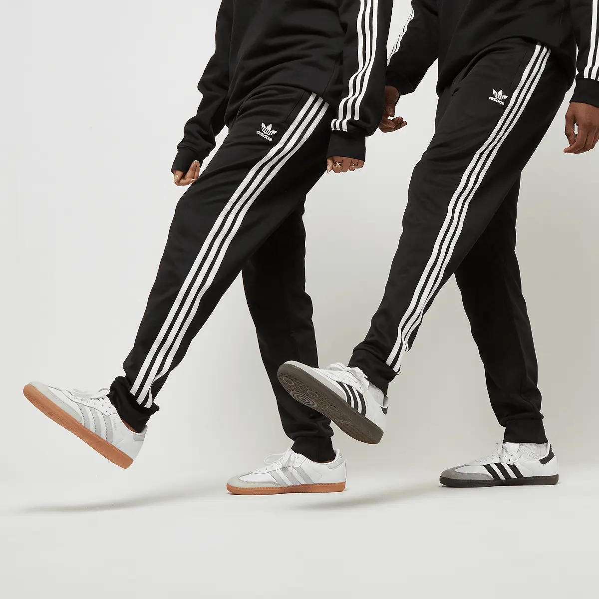 Спортивные брюки adidas Originals adicolor Superstar Trainingshose, черный
Спортивные брюки adidas Originals adicolor Superstar Trainingshose, черный