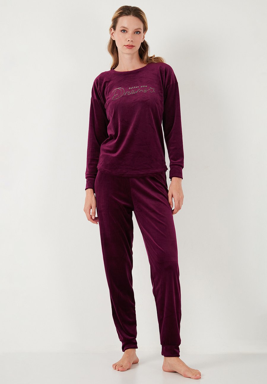 Пижамный комплект LELA REGULAR FIT SET, Purple
Пижамный комплект LELA REGULAR FIT SET, Purple