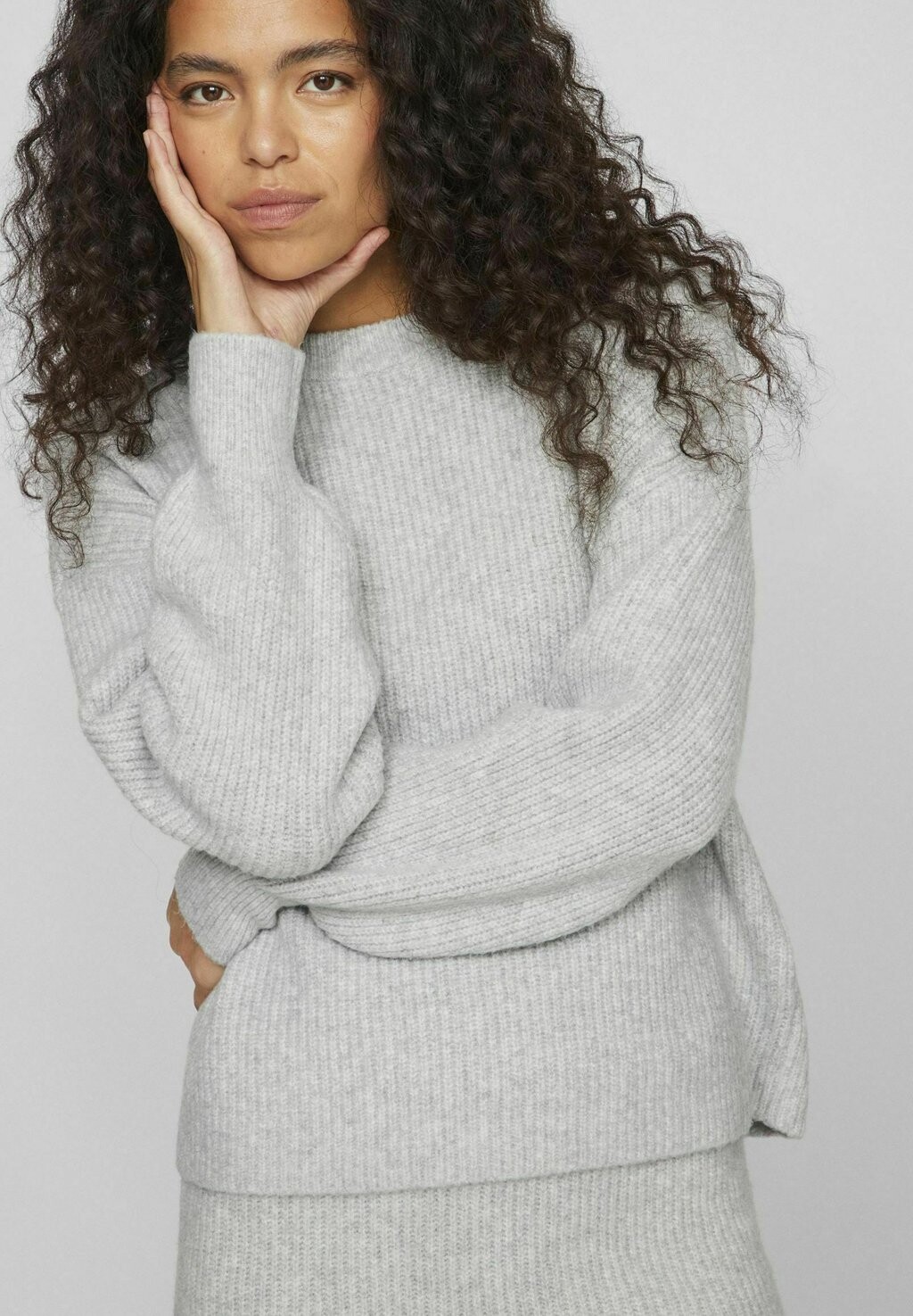 Джемпер RUNDHALS VILA, серый
Джемпер RUNDHALS VILA, серый