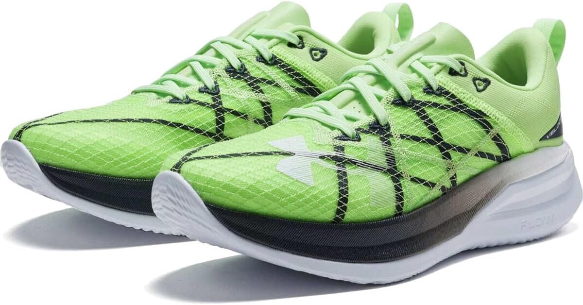Беговые кроссовки от Under Armour
Беговые кроссовки от Under Armour