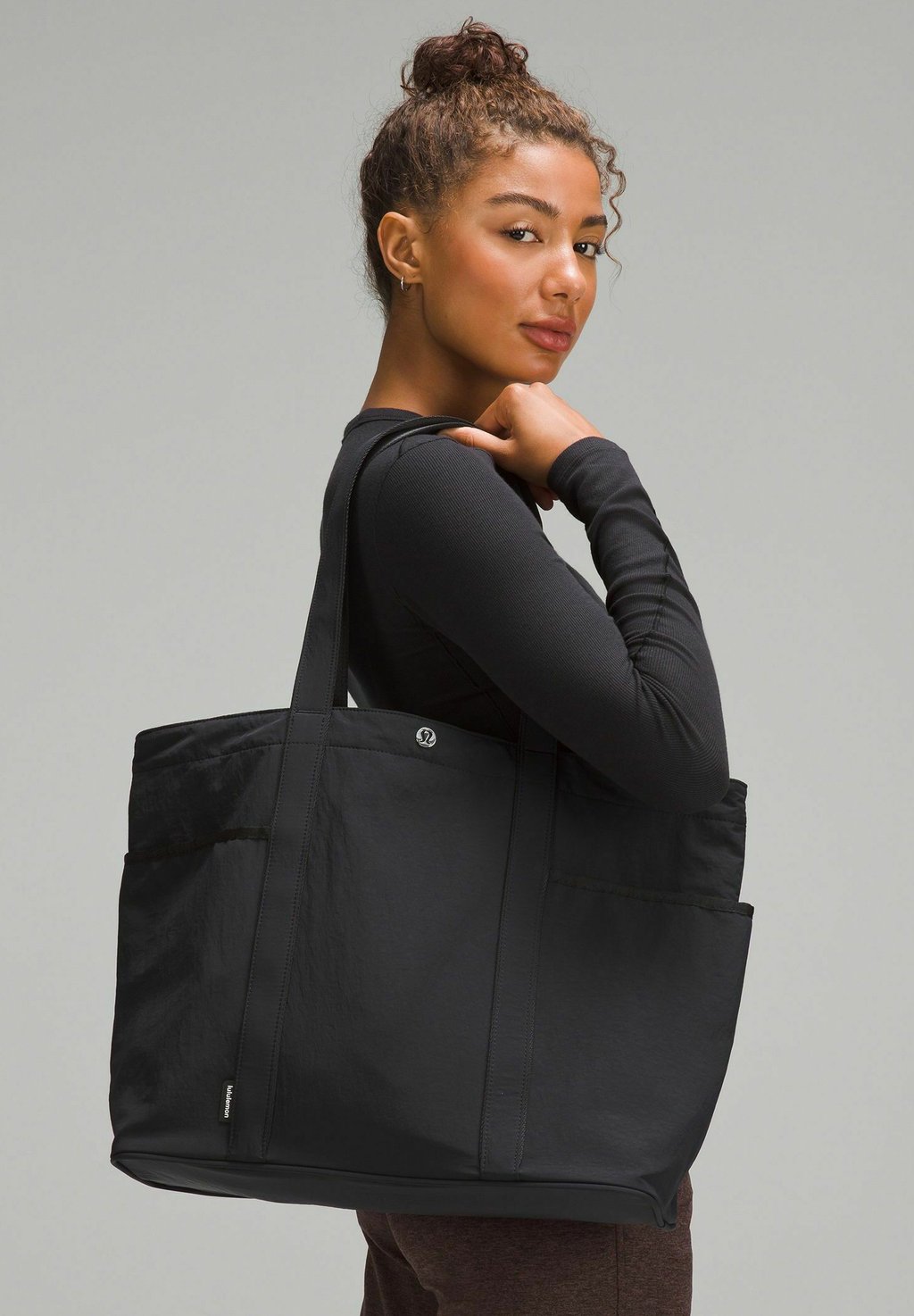 Спортивная сумка DAILY MULTI-POCKET TOTE lululemon, черный
Спортивная сумка DAILY MULTI-POCKET TOTE lululemon, черный