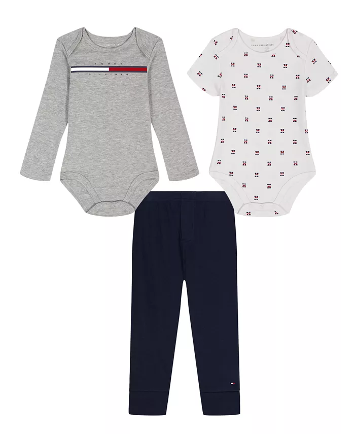 Комплект для мальчиков: боди с длинными рукавами, боди с короткими рукавами и джоггеры Tommy Hilfiger, мультиколор
Комплект для мальчиков: боди с длинными рукавами, боди с короткими рукавами и джоггеры Tommy Hilfiger, мультиколор