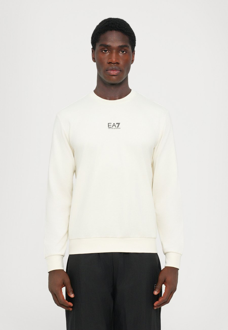 Толстовка EA7 Emporio Armani TRAIN CORE, Vanilla Ice/Off-White
Толстовка EA7 Emporio Armani TRAIN CORE, Vanilla Ice/Off-White