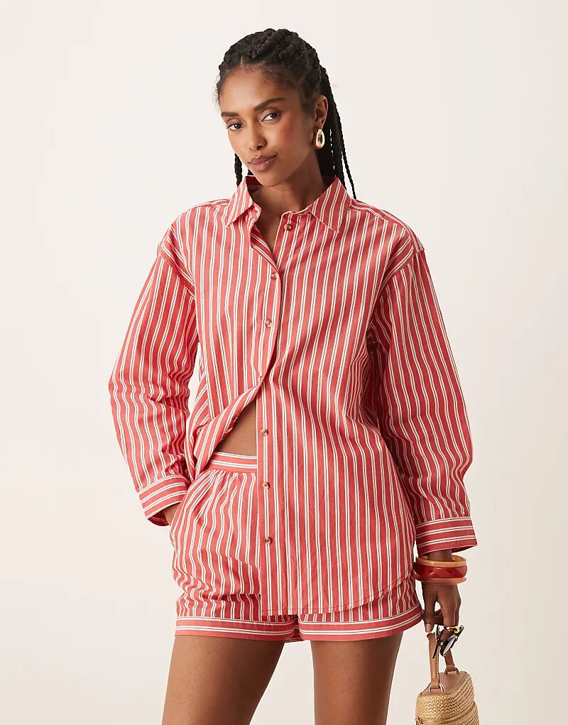 Свободная рубашка Синди от Nobody's Child в красную полоску
Свободная рубашка Синди от Nobody's Child в красную полоску