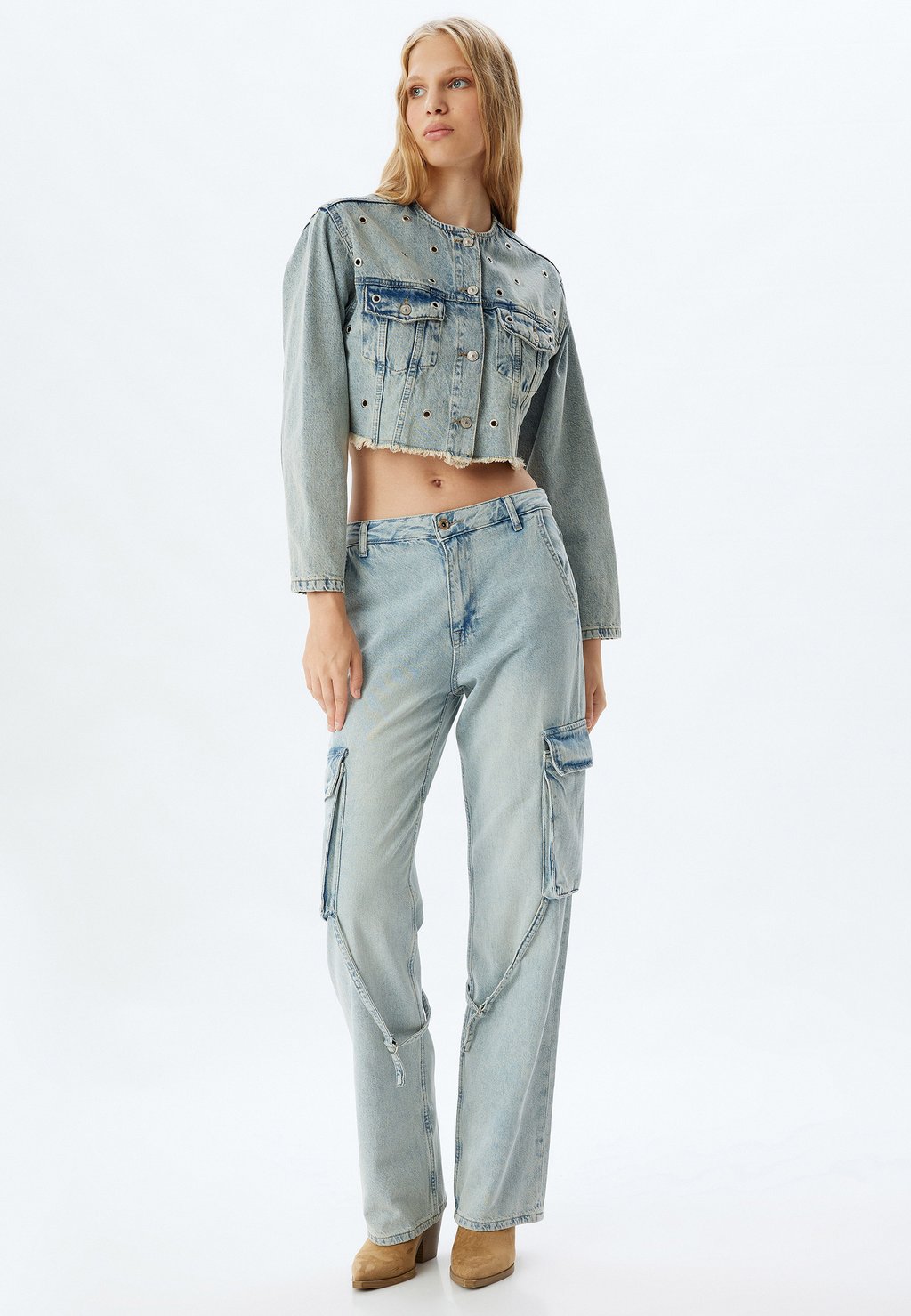 Джинсы прямого кроя Koton, светло-голубой
Джинсы прямого кроя Koton, светло-голубой