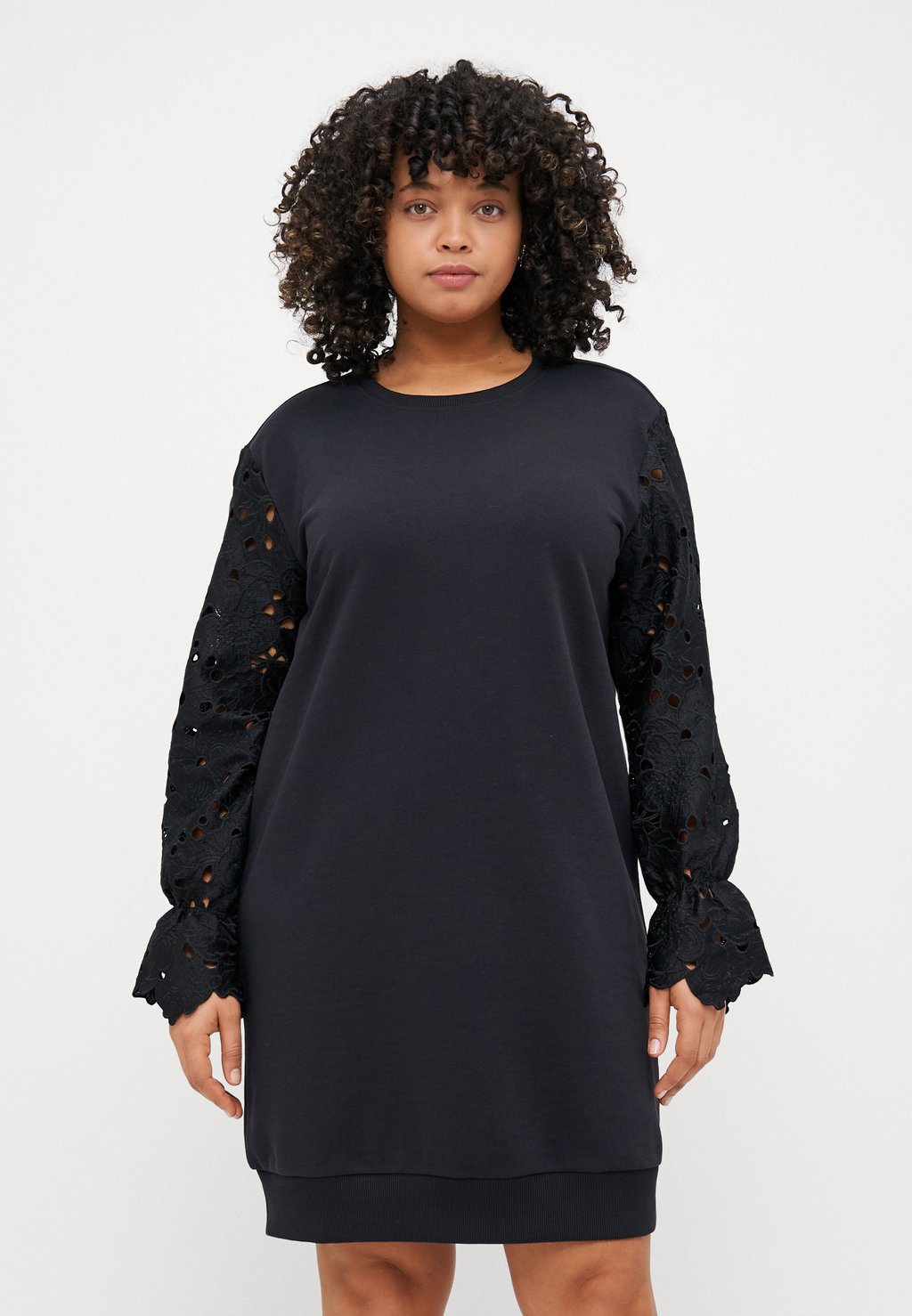 Повседневное платье CARWANTED SLEEVE DRESS ONLY Carmakoma, черный
Повседневное платье CARWANTED SLEEVE DRESS ONLY Carmakoma, черный