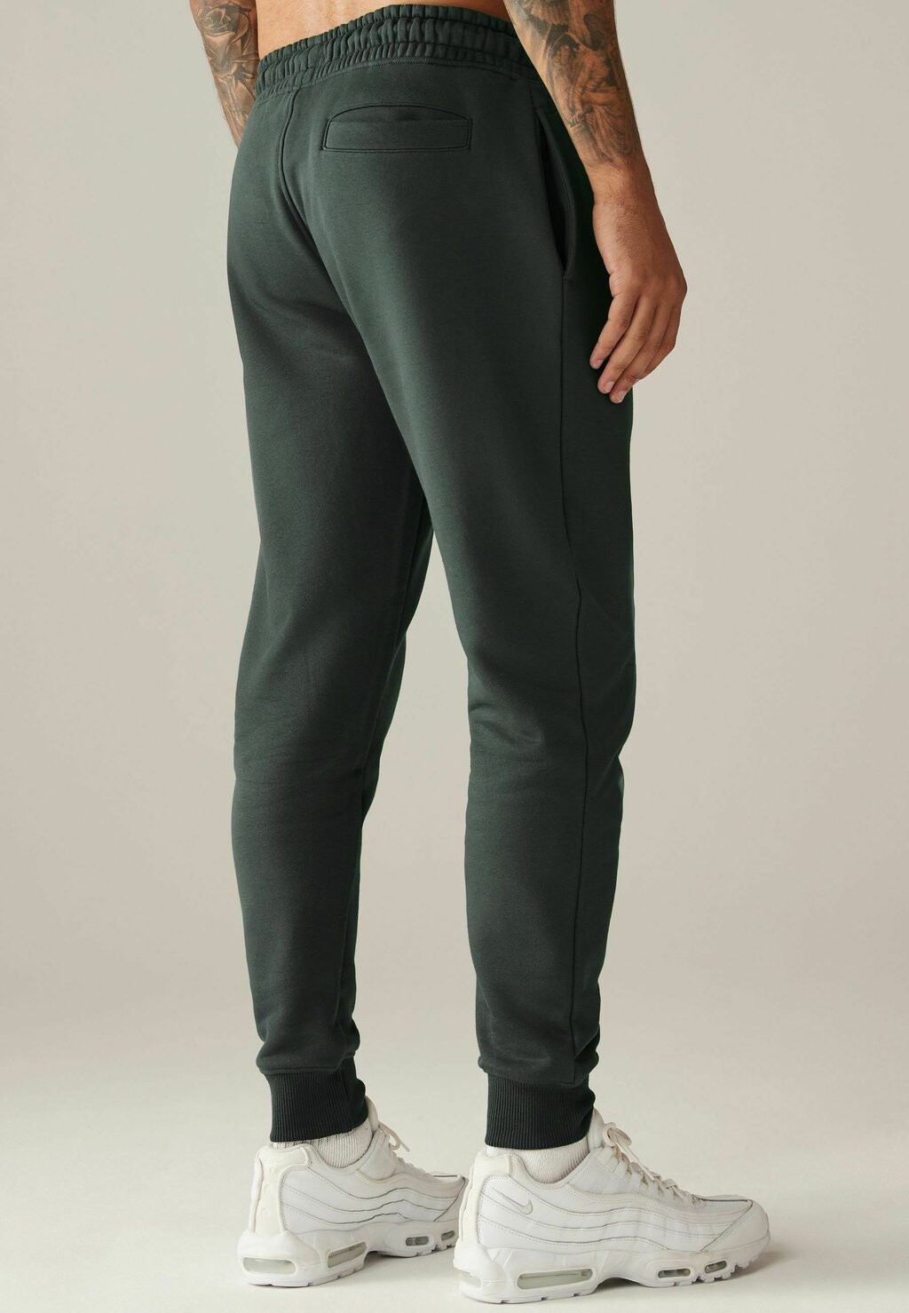 Спортивные брюки JOGGERS SLIM FIT Next, серый
Спортивные брюки JOGGERS SLIM FIT Next, серый