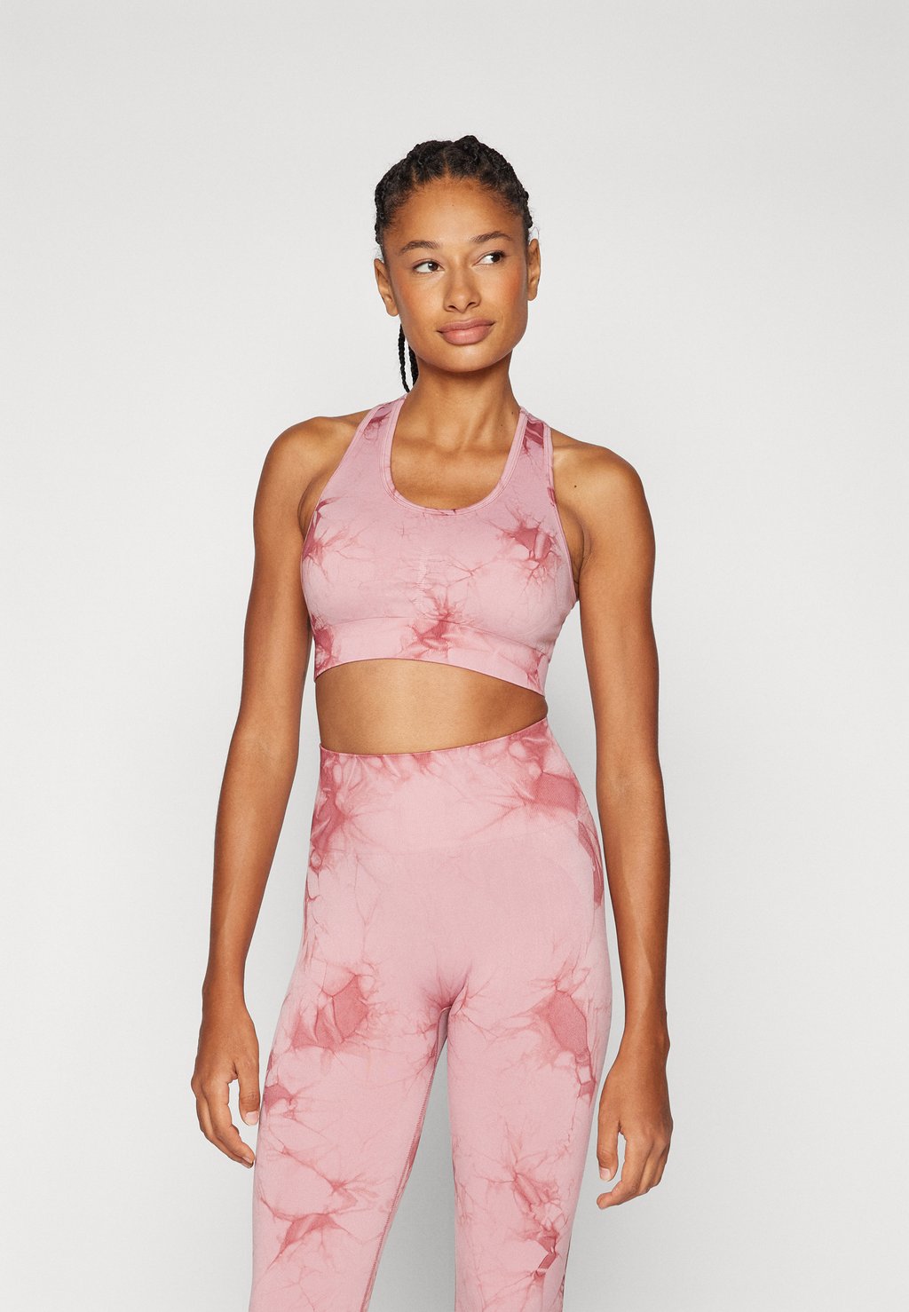 Спортивный бюстгальтер ONPDAISY-2-TIE SEAM BRA ONLY Play, сиреневый
Спортивный бюстгальтер ONPDAISY-2-TIE SEAM BRA ONLY Play, сиреневый