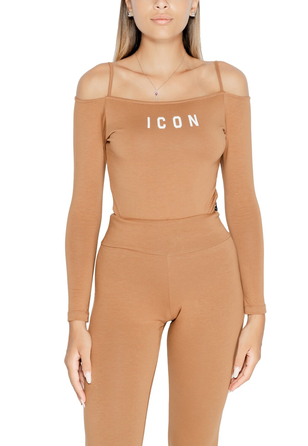 Лонгслив женский Icon с открытыми плечами, коричневый
Лонгслив женский Icon с открытыми плечами, коричневый