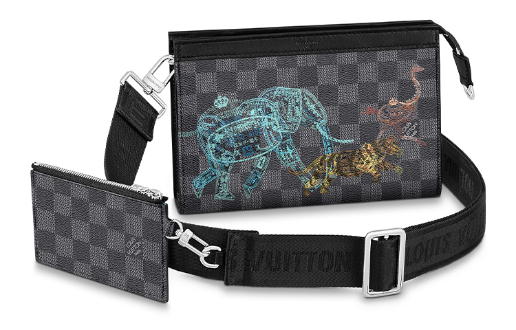 Гастон WW из прорезиненной ткани паспортная обложка, картхолдер, мужская сумка через плечо серо-черный LOUIS VUITTON
Гастон WW из прорезиненной ткани паспортная обложка, картхолдер, мужская сумка через плечо серо-черный LOUIS VUITTON