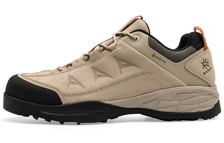 Кроссовки для походов и треккинга мужские с низким верхом песочно-зеленого цвета Kailas
Кроссовки для походов и треккинга мужские с низким верхом песочно-зеленого цвета Kailas