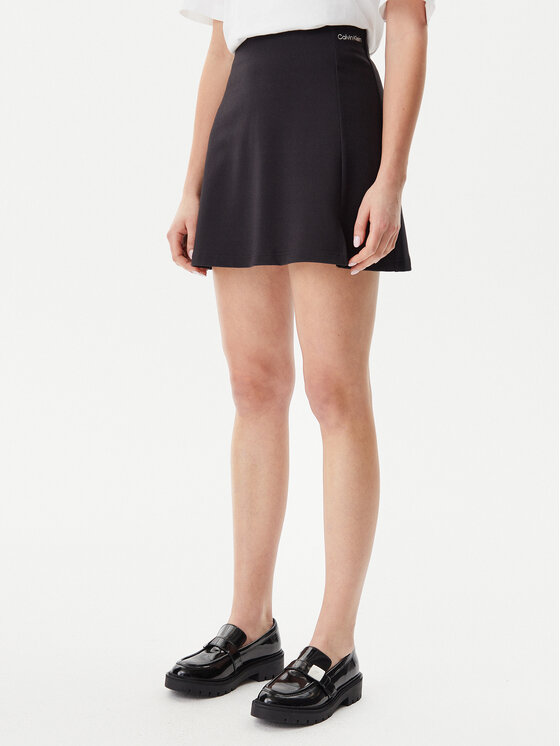 Трапециевидная юбка стандартный крой Logo Milano J20J225333 Calvin Klein Jeans, черный
Трапециевидная юбка стандартный крой Logo Milano J20J225333 Calvin Klein Jeans, черный