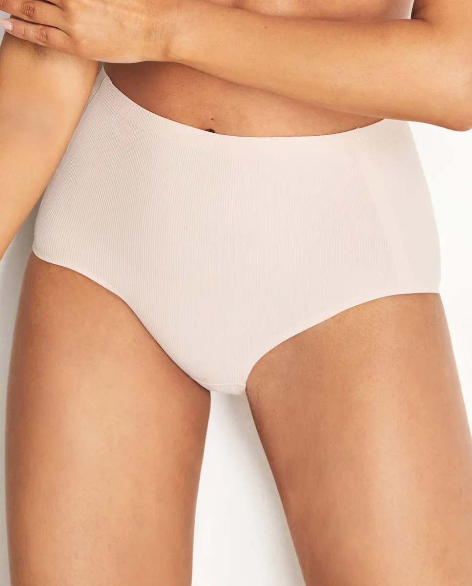 Однотонные высокие трусы с полосатой текстурой Selmark, цвет Maquillaje
Однотонные высокие трусы с полосатой текстурой Selmark, цвет Maquillaje