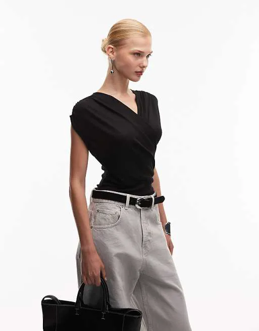 Черное боди из мягкого джерси с драпировкой ASOS DESIGN
Черное боди из мягкого джерси с драпировкой ASOS DESIGN