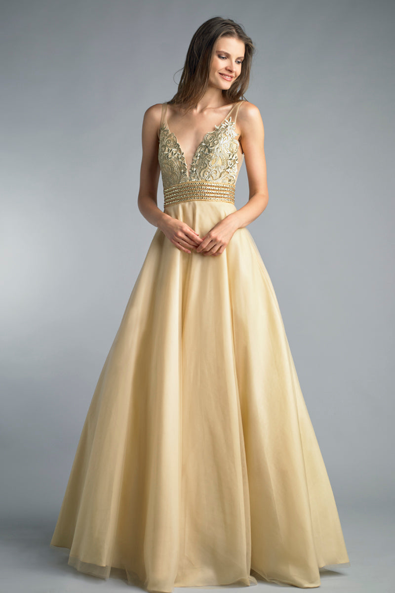 Вечернее платье без рукавов Basix Black Label, Champagne
Вечернее платье без рукавов Basix Black Label, Champagne