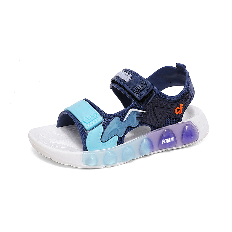 Детские баскетбольные кроссовки для детей FCMM, синий
Детские баскетбольные кроссовки для детей FCMM, синий