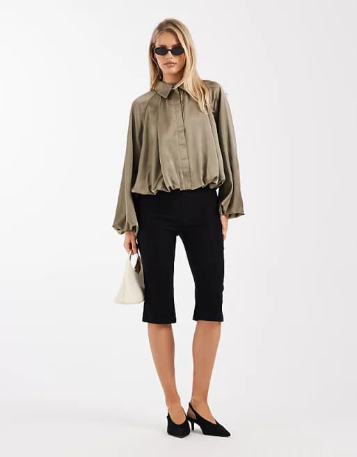 Черные капри бенгальского цвета с разрезами по бокам 4th & Reckless
Черные капри бенгальского цвета с разрезами по бокам 4th & Reckless