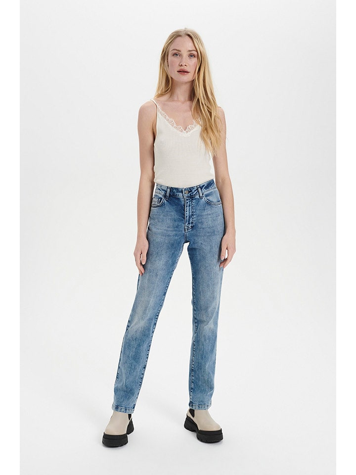 SAINT TROPEZ Топ "Майя" в бежевом цвете
SAINT TROPEZ Топ "Майя" в бежевом цвете