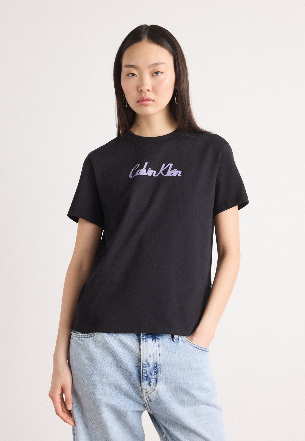 Футболка с принтом CLASSIC LOGO TEE Calvin Klein Jeans, черный 
Футболка с принтом CLASSIC LOGO TEE Calvin Klein Jeans, черный