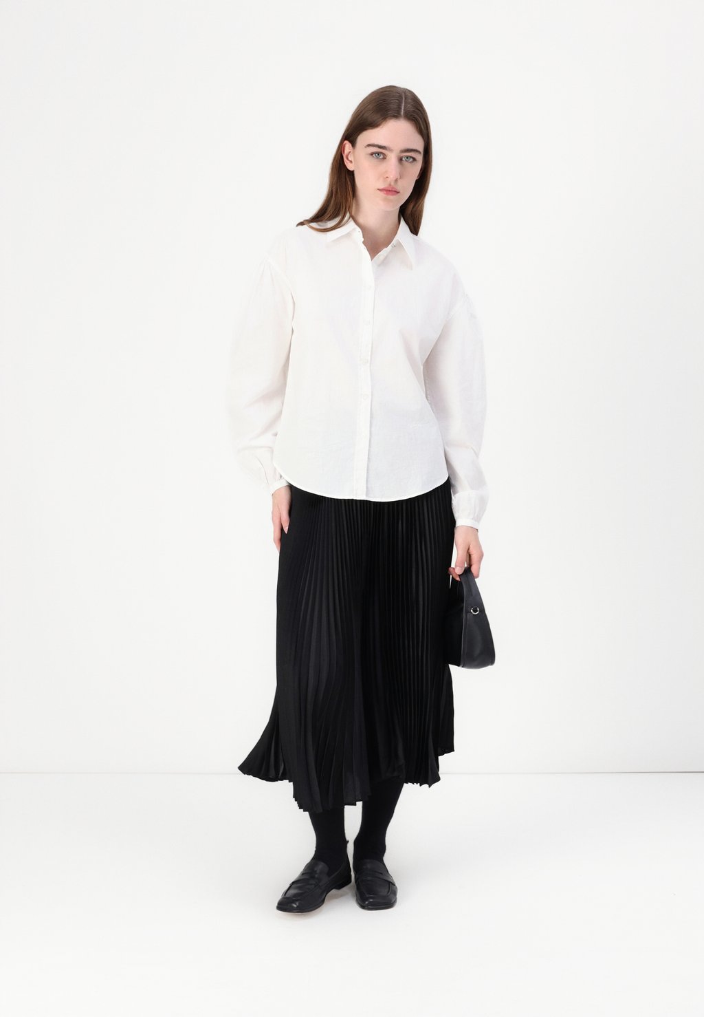 Блузка на пуговицах BARBY BOSS, белый
Блузка на пуговицах BARBY BOSS, белый