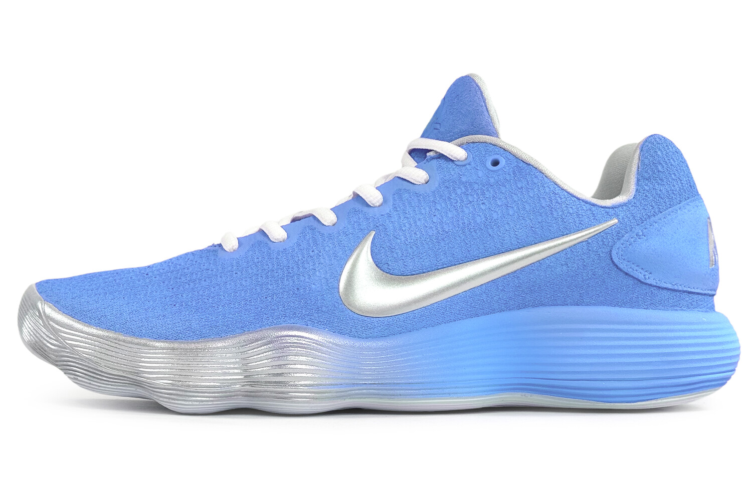 Баскетбольные кроссовки Hyperdunk 2017 мужские с низким верхом, серебристые Nike
Баскетбольные кроссовки Hyperdunk 2017 мужские с низким верхом, серебристые Nike