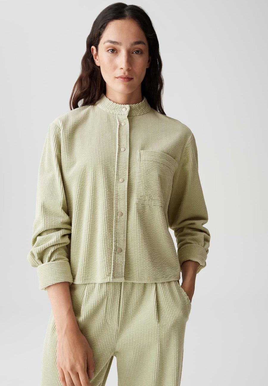 Блуза OPUS BOXY FIT, Soft Matcha/Light Green
Блуза OPUS BOXY FIT, Soft Matcha/Light Green