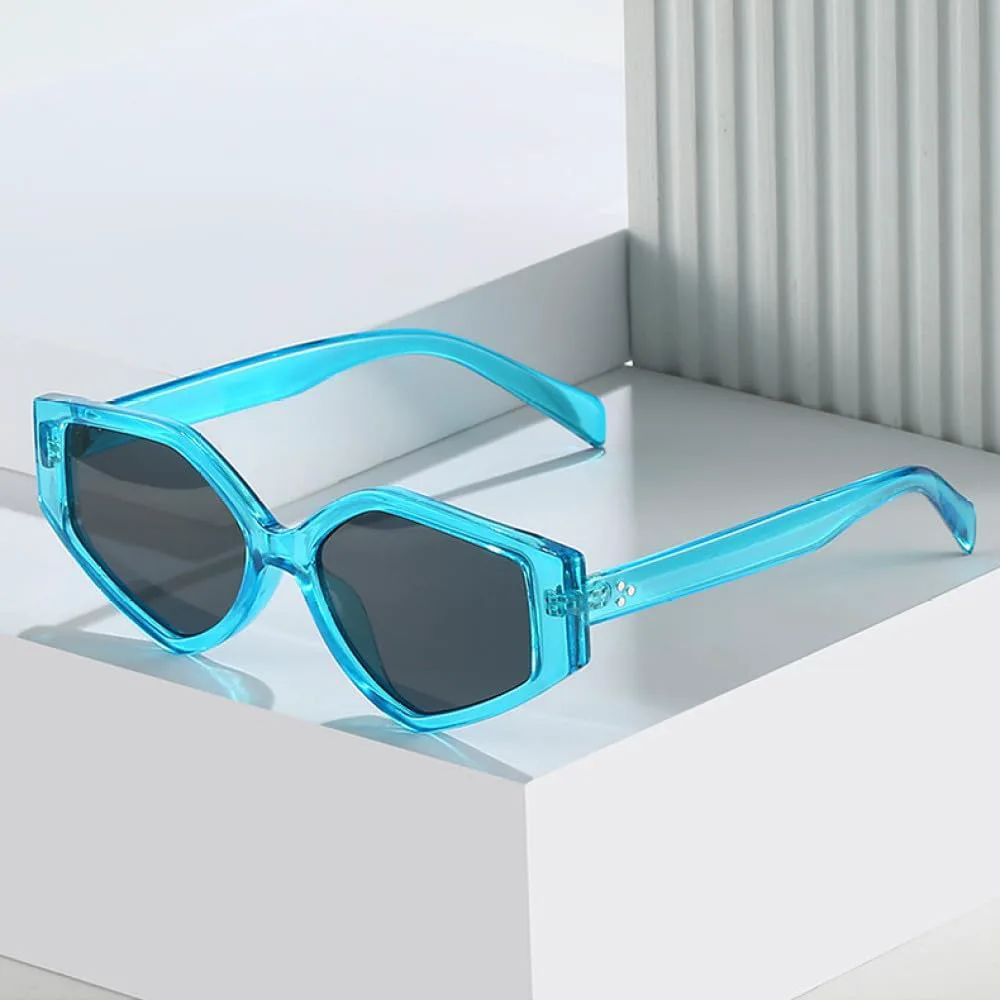 Солнцезащитные очки LVTFCO Polygon Cat Eye для женщин, модные очки с градиентными линзами, винтажные солнцезащитные очки для мужчин с заклепками, Black Gray
Солнцезащитные очки LVTFCO Polygon Cat Eye для женщин, модные очки с градиентными линзами, винтажные солнцезащитные очки для мужчин с заклепками, Black Gray