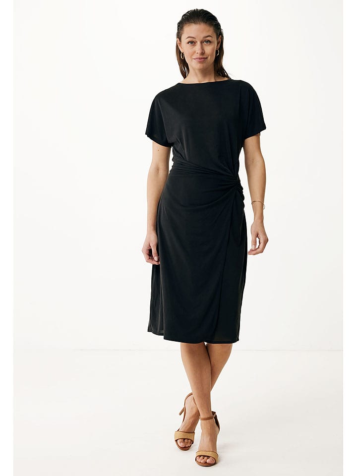 Mexx Платье в черном
Mexx Платье в черном